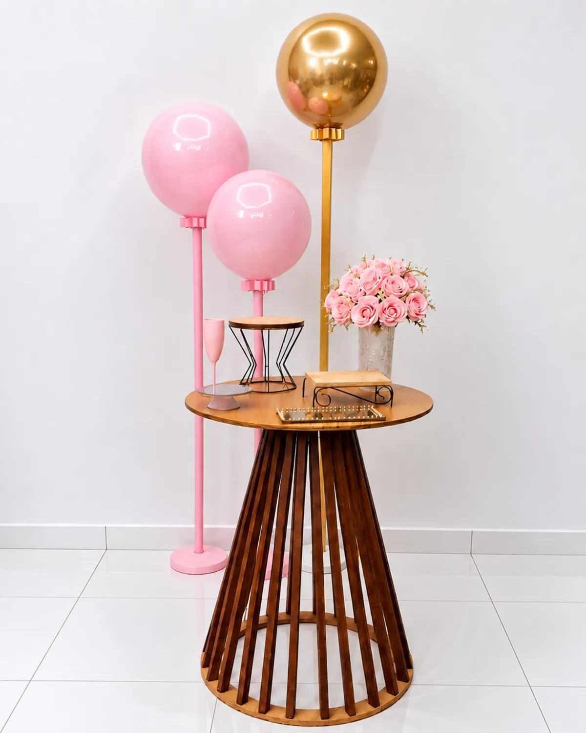 festa na mesa / balão rosa e dourado
