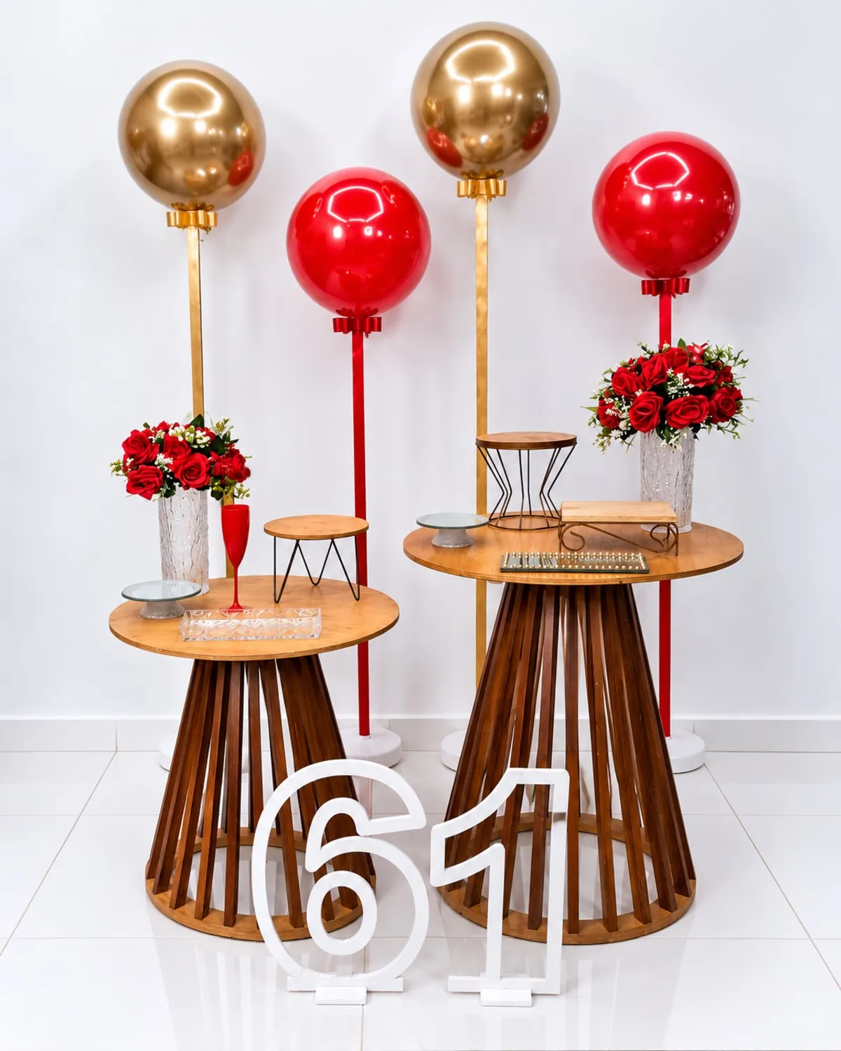 festa na mesa vermelho e dourado 2 / balão