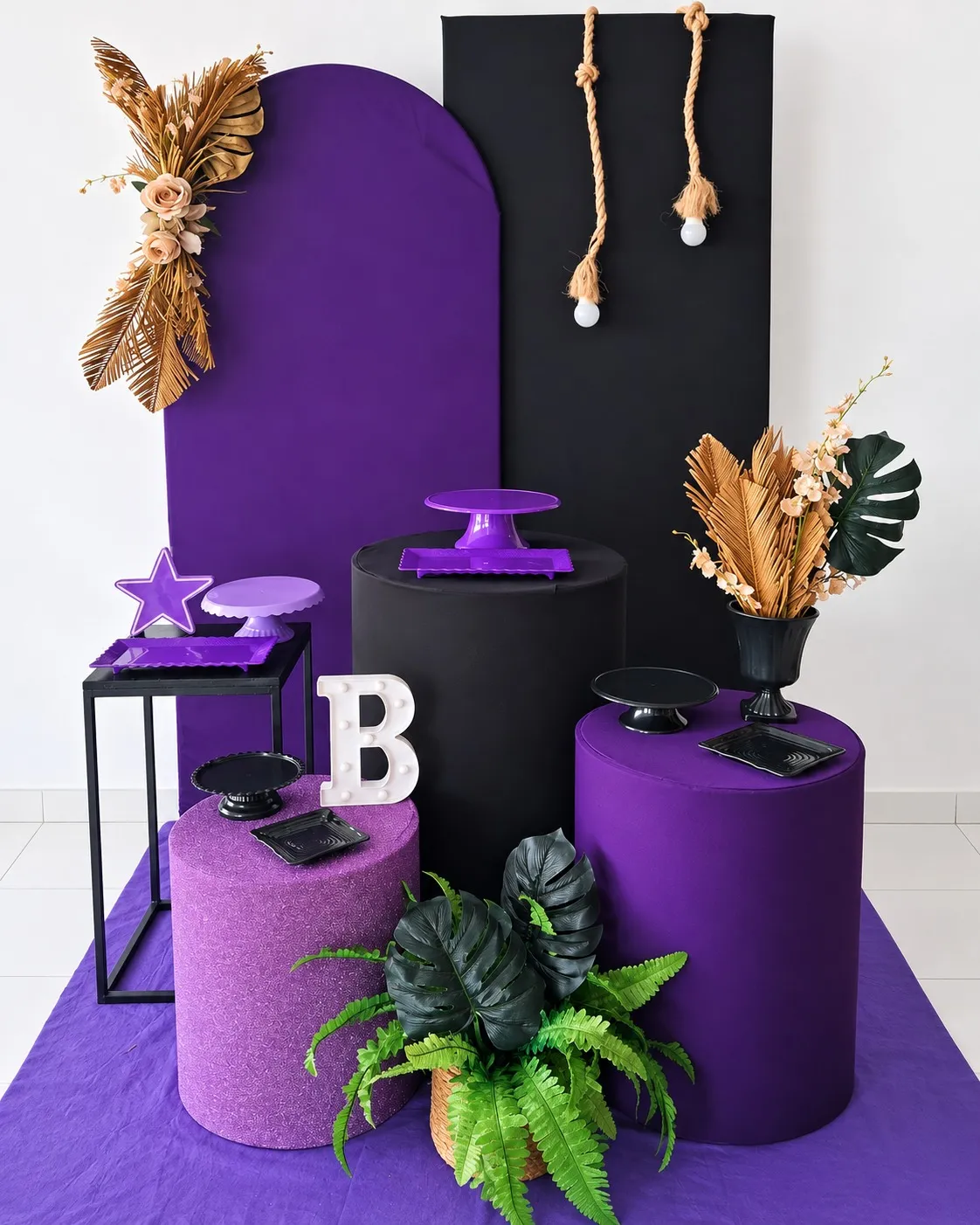 PAINEL ROMANO ROXO E PRETO