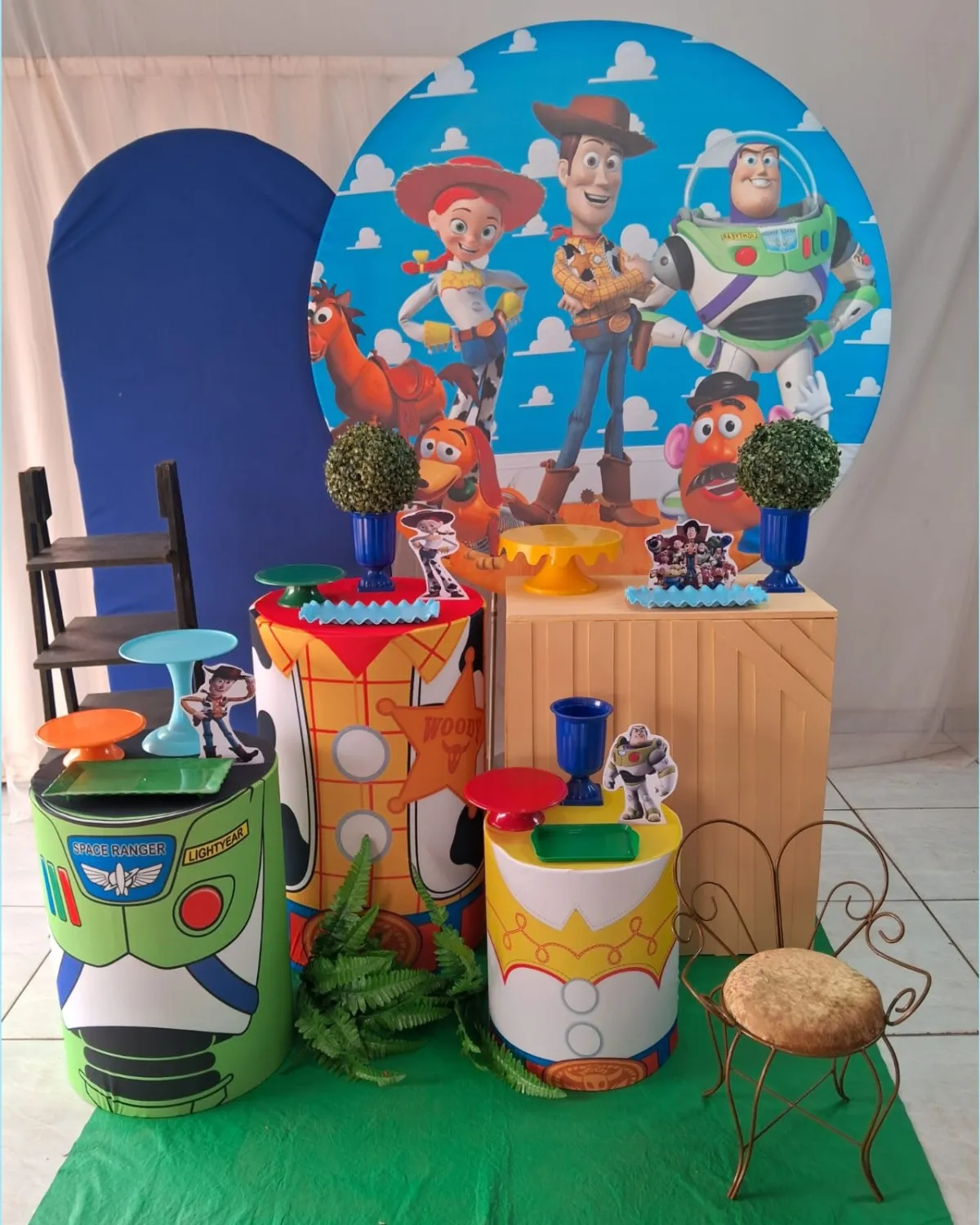 TOY STORY COMPOSIÇÃO