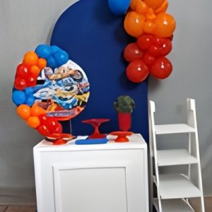 festa na mesa / painel romano hot weels