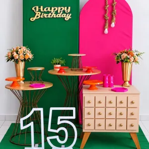 15 anos /  rosa e verde