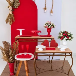 PAINEL ROMANO VERMELHO E BRANCO